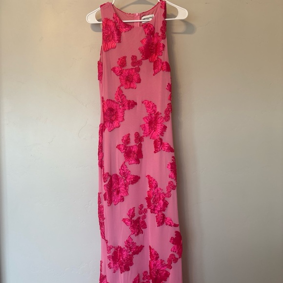 Princess Polly Dresses & Skirts - Princess Polly Pink Floral Embroidered Maxi Dress